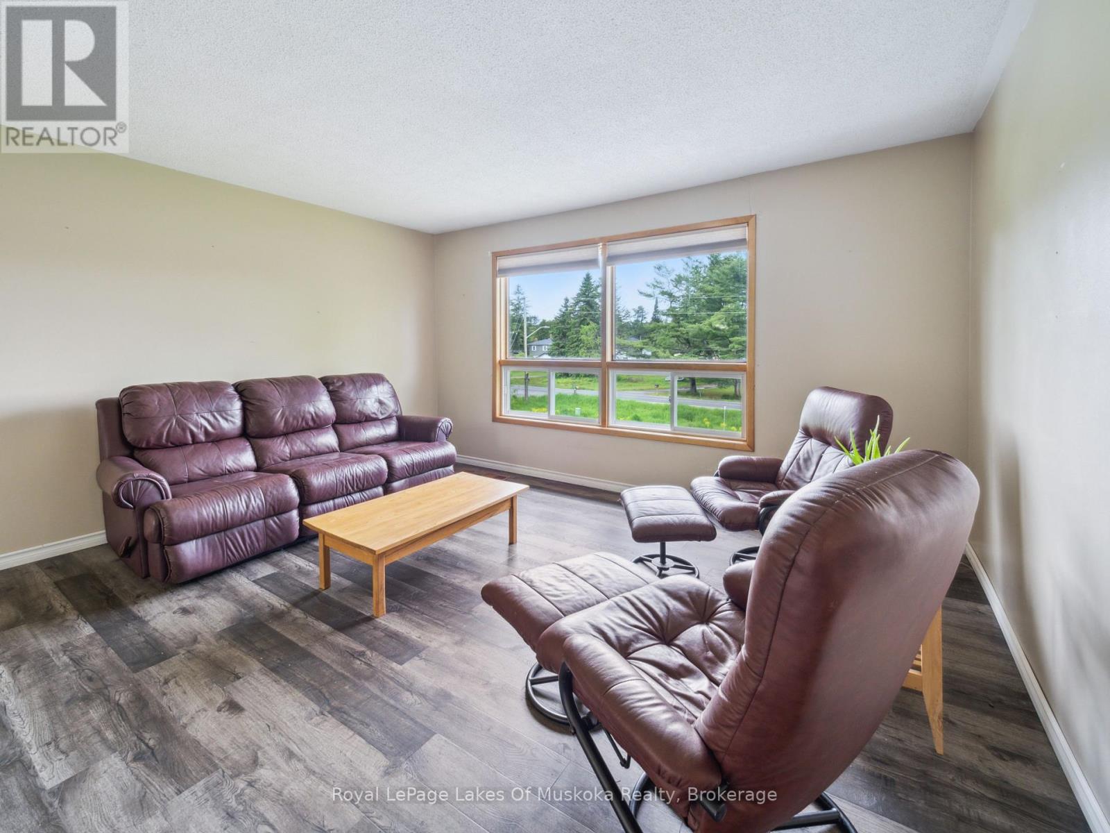 63 Beaumont Drive, Bracebridge (Muskoka (N)), Ontario  P1L 1X2 - Photo 10 - X12184300