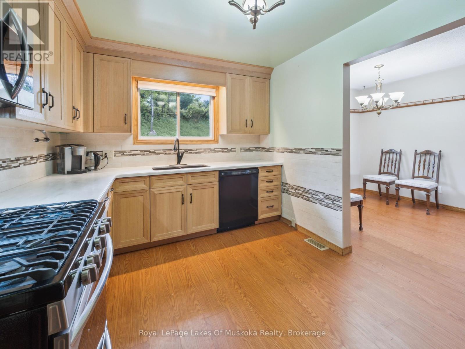 63 Beaumont Drive, Bracebridge (Muskoka (N)), Ontario  P1L 1X2 - Photo 8 - X12184300