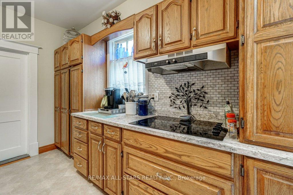 76 Bond Street W, Kawartha Lakes, Ontario  K9V 3R4 - Photo 10 - X12184203