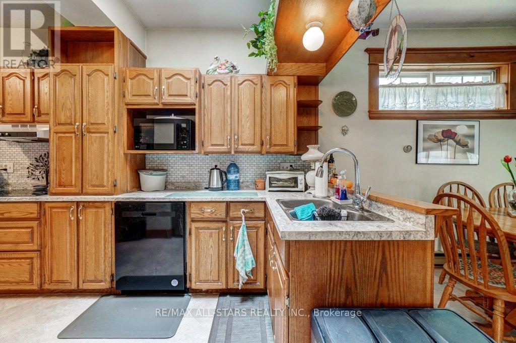 76 Bond Street W, Kawartha Lakes, Ontario  K9V 3R4 - Photo 12 - X12184203