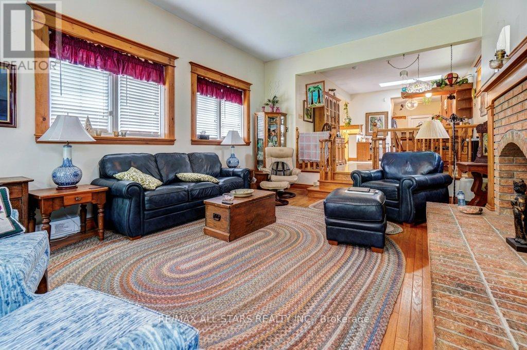 76 Bond Street W, Kawartha Lakes, Ontario  K9V 3R4 - Photo 16 - X12184203