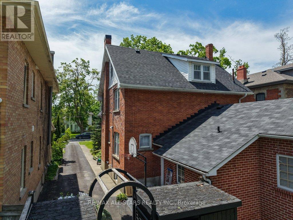 76 Bond Street W, Kawartha Lakes, Ontario  K9V 3R4 - Photo 38 - X12184203
