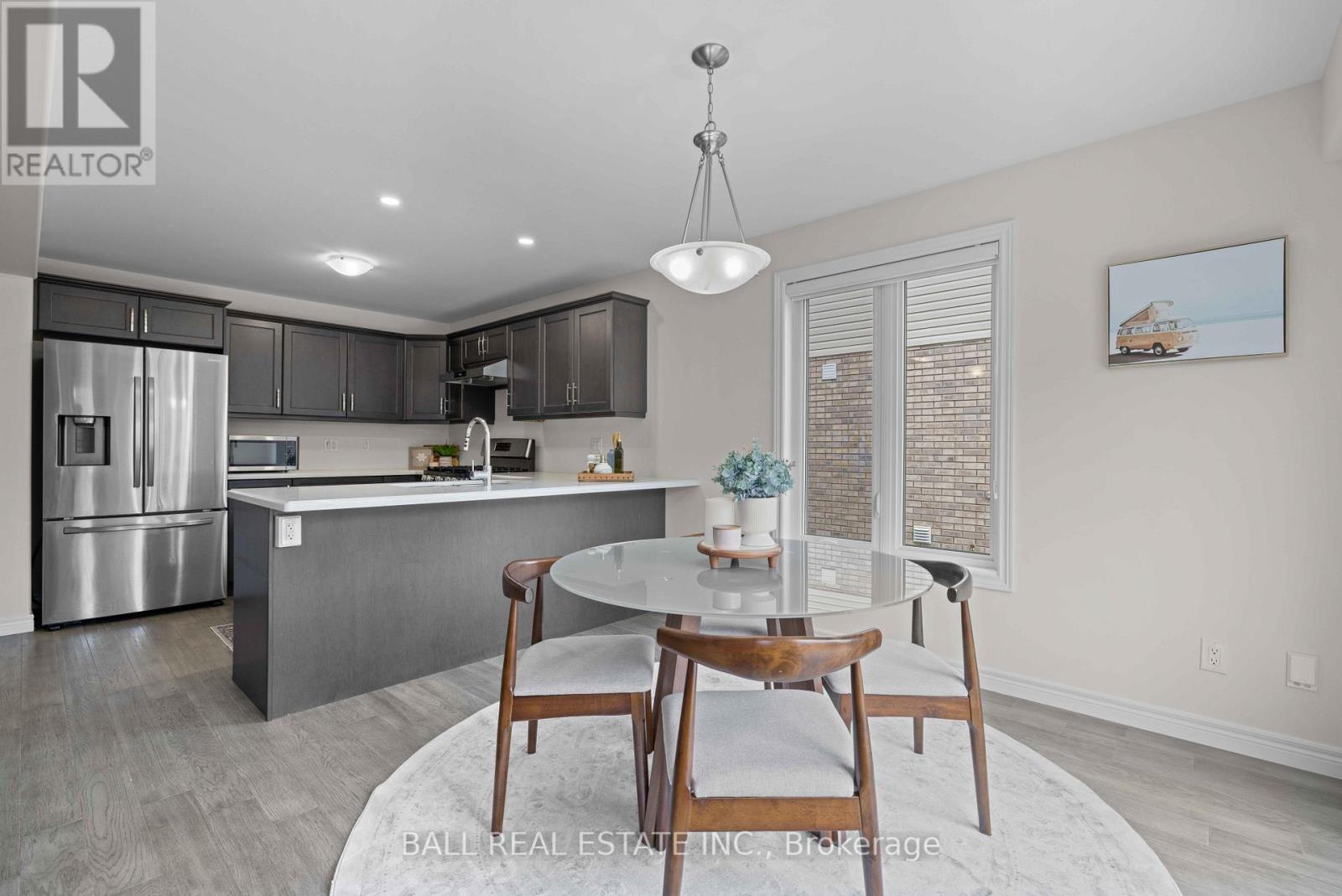 214 O'neil Street, Peterborough North (North), Ontario  K9K 0H5 - Photo 8 - X12184238