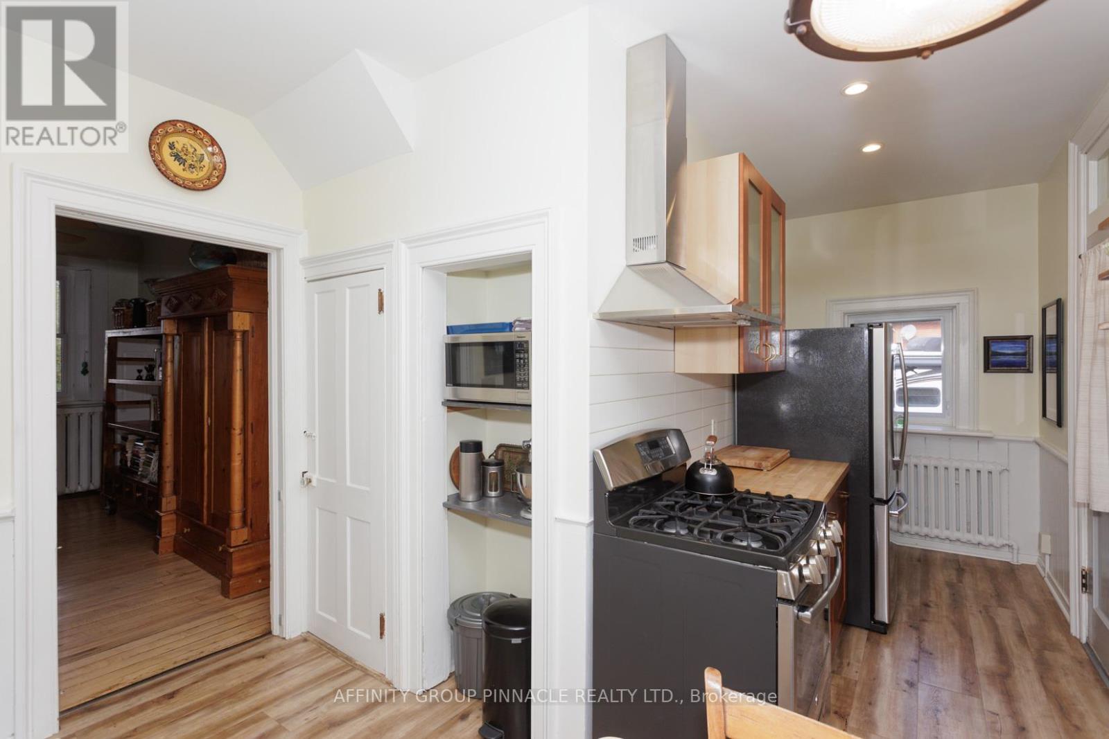 12 Russell Street E, Kawartha Lakes, Ontario  K9V 1Z8 - Photo 20 - X12184287