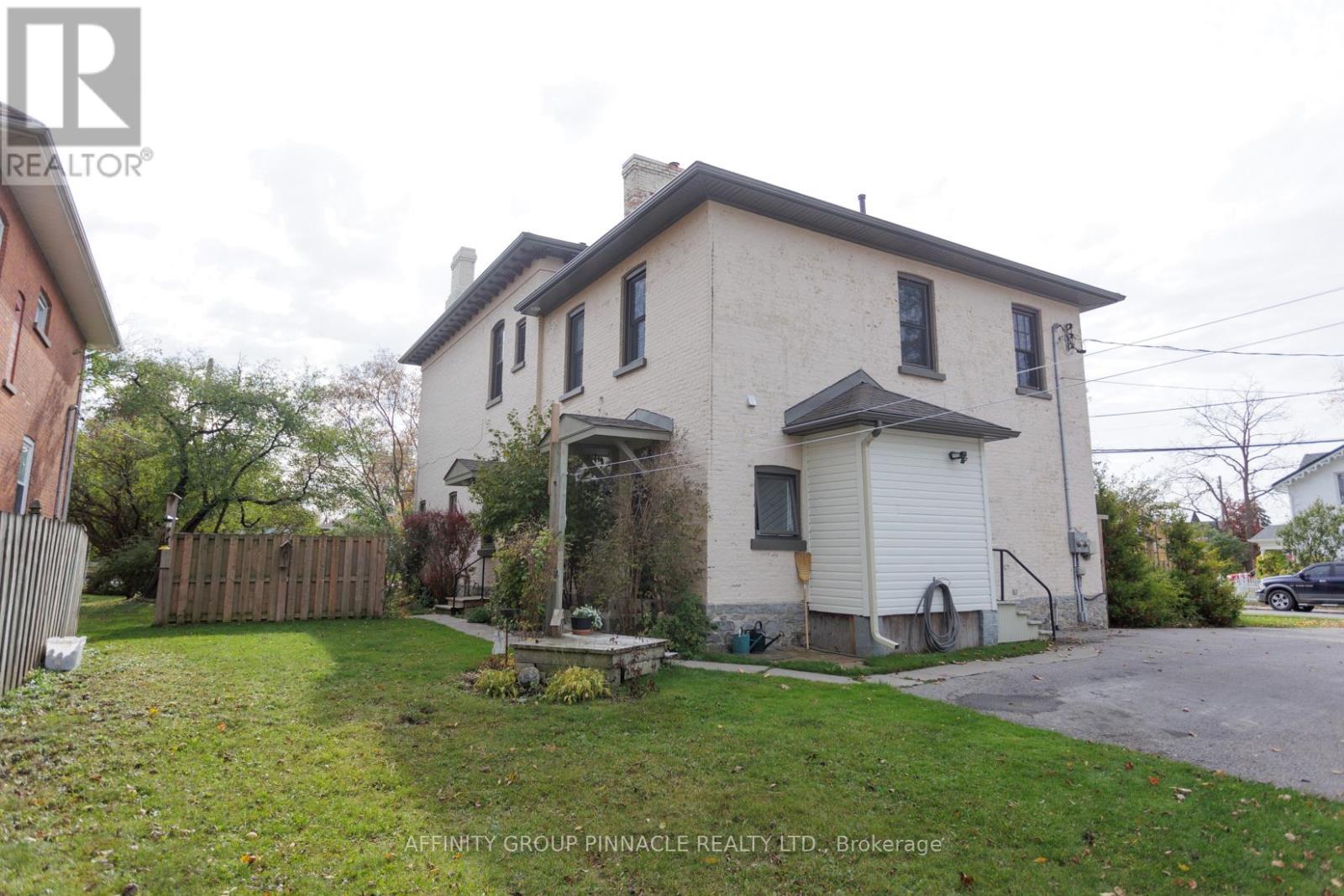 12 Russell Street E, Kawartha Lakes, Ontario  K9V 1Z8 - Photo 37 - X12184287