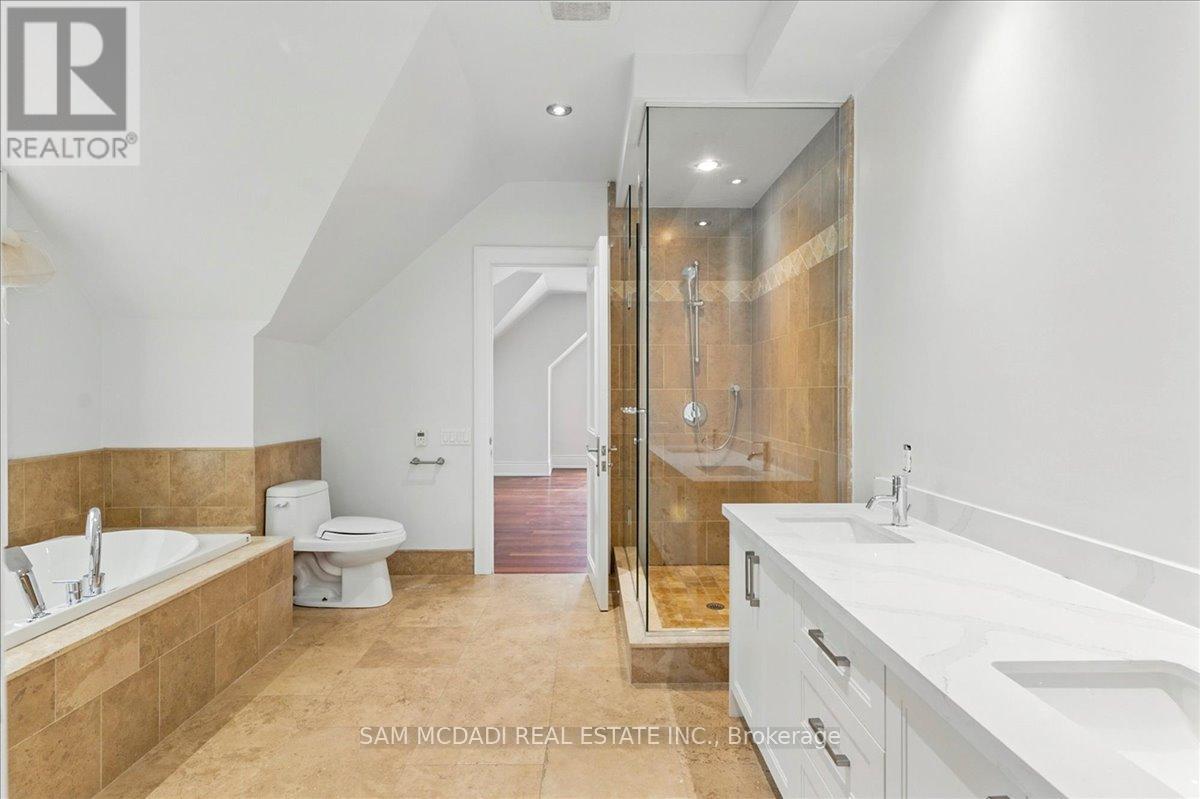 955 Albertson Crescent, Mississauga, Ontario  L5H 3C6 - Photo 21 - W12184092