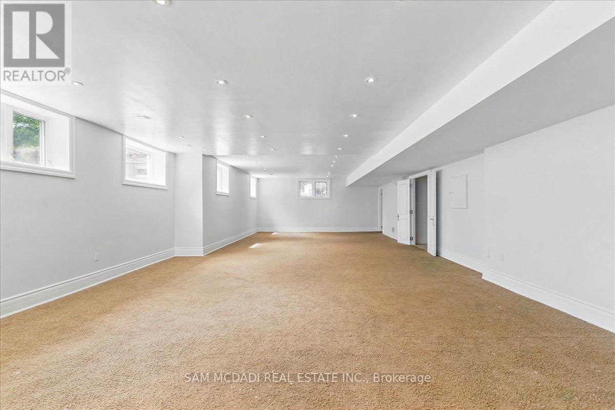 955 Albertson Crescent, Mississauga, Ontario  L5H 3C6 - Photo 29 - W12184092
