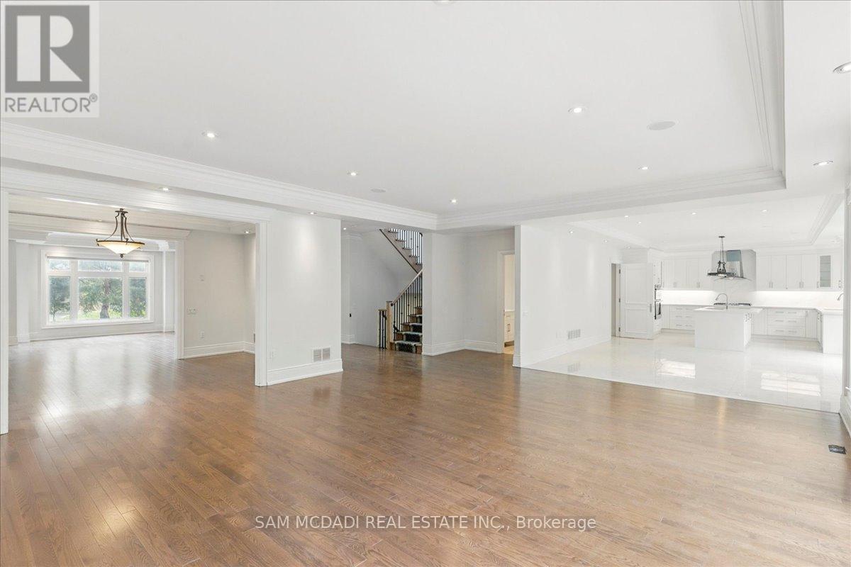 955 Albertson Crescent, Mississauga, Ontario  L5H 3C6 - Photo 7 - W12184092
