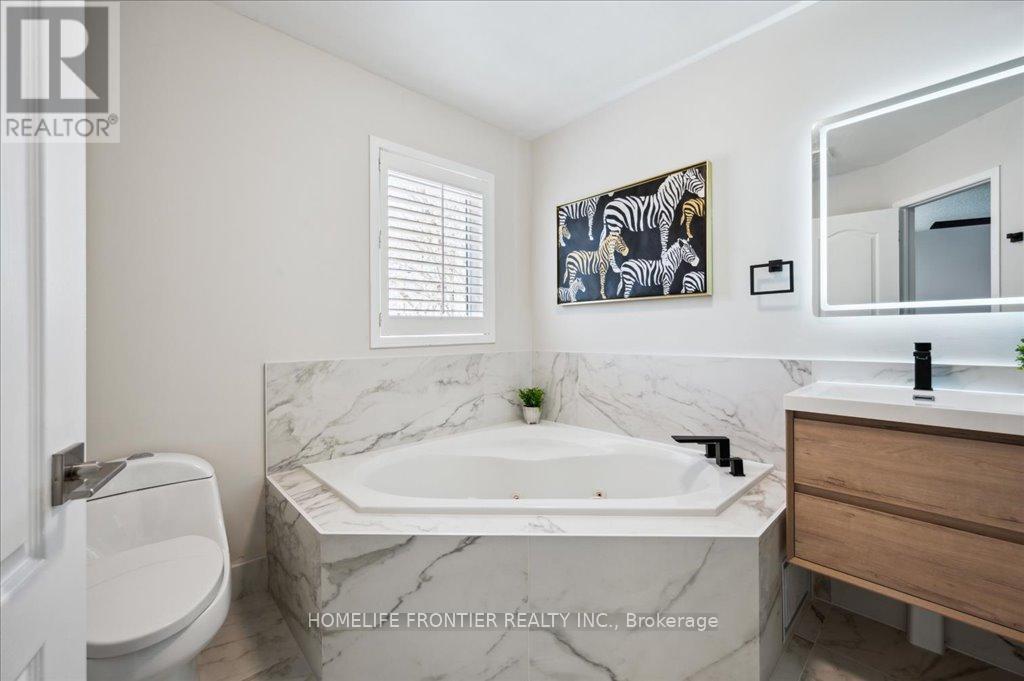 7142 Branigan Gate, Mississauga (Meadowvale Village), Ontario  L5N 7L5 - Photo 26 - W12184128