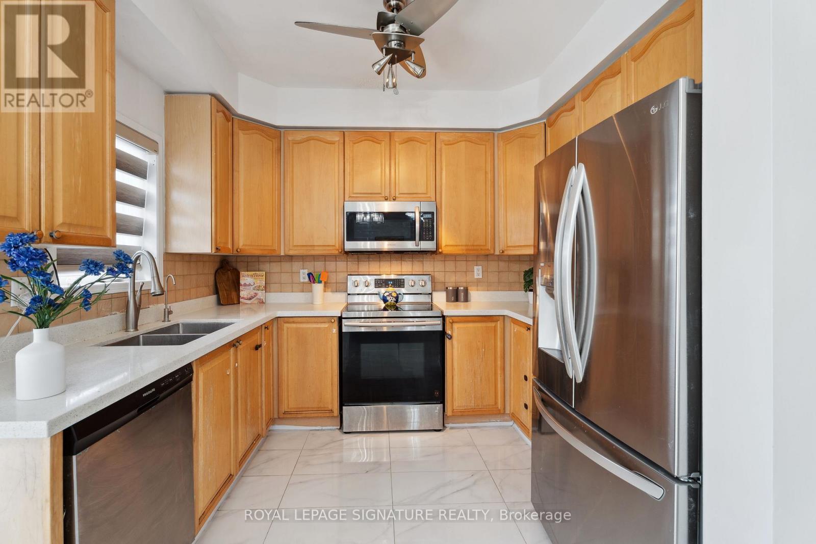 72 Penbridge Circle, Brampton, Ontario  L7A 2R1 - Photo 12 - W12184140