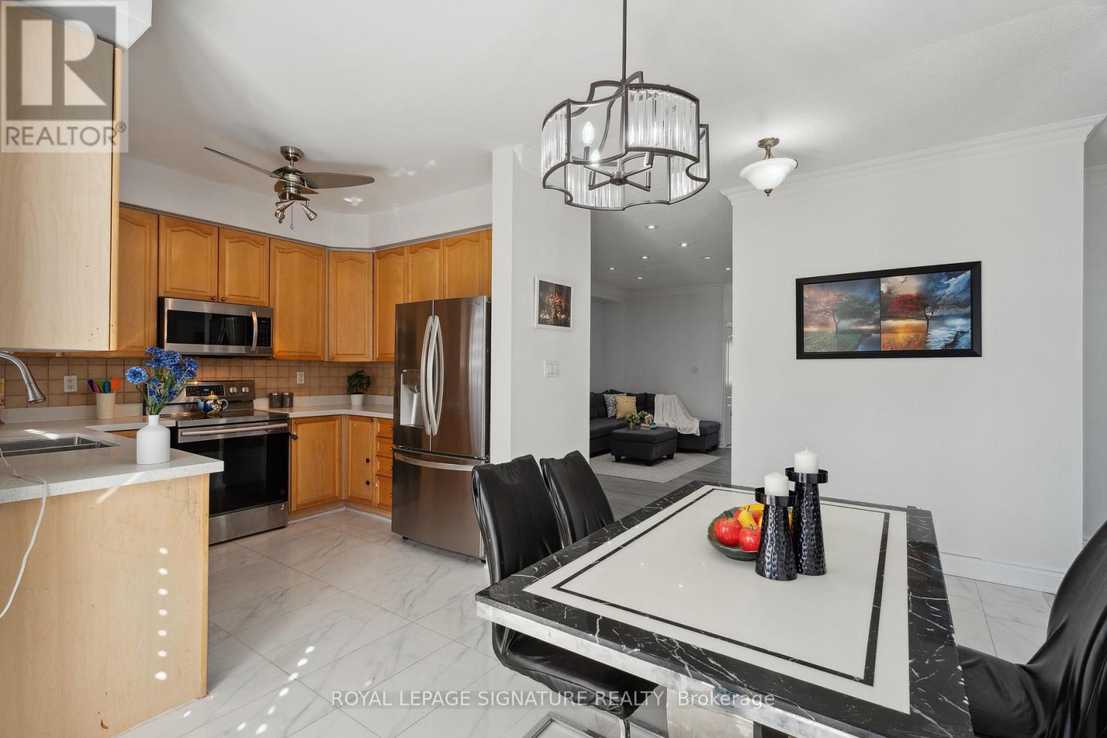 72 Penbridge Circle, Brampton, Ontario  L7A 2R1 - Photo 17 - W12184140