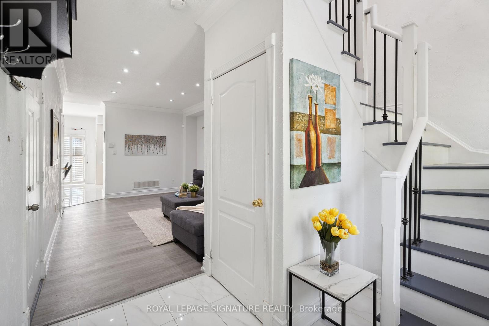 72 Penbridge Circle, Brampton, Ontario  L7A 2R1 - Photo 7 - W12184140
