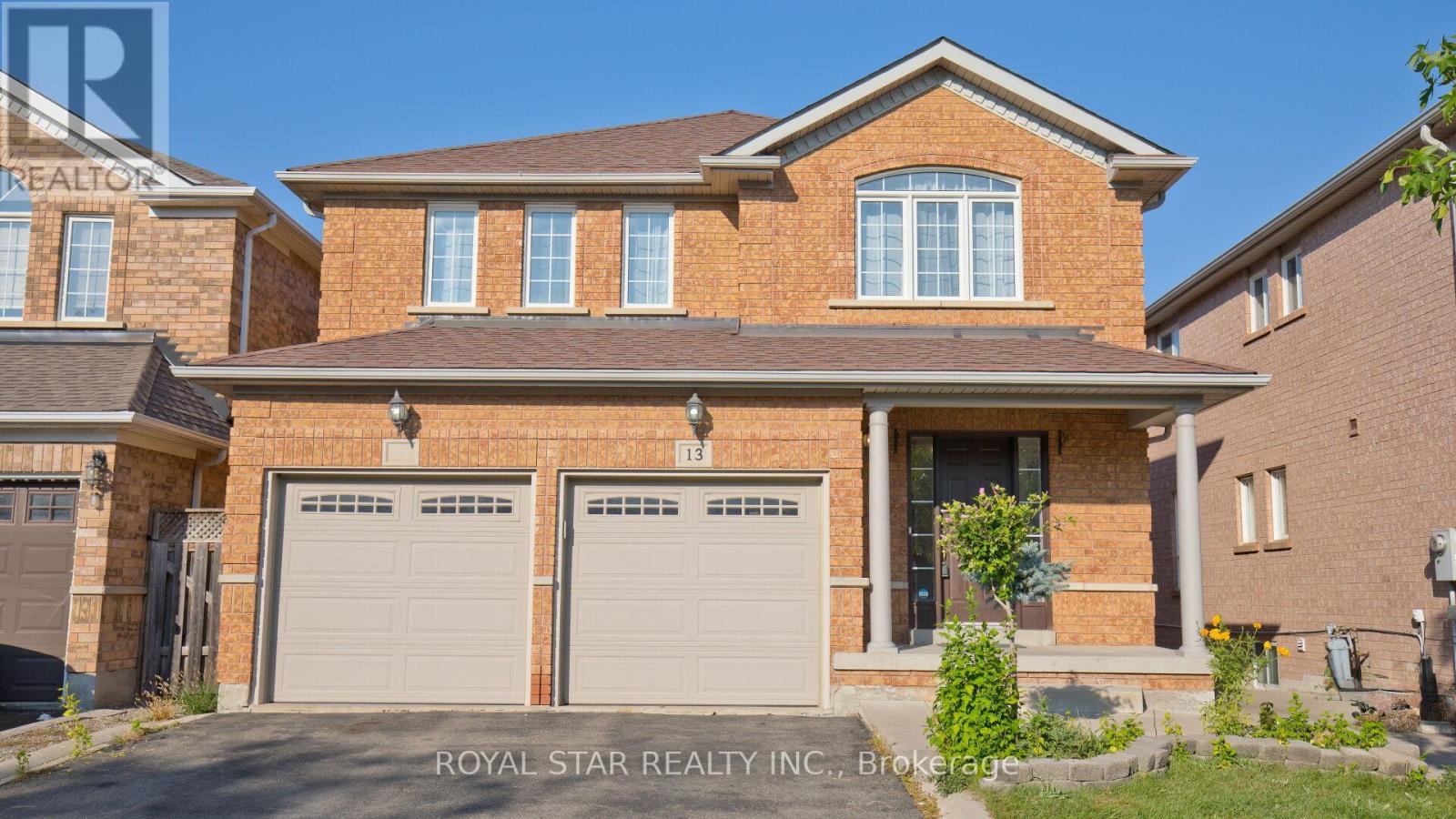 13 Waterdale Road, Brampton (Fletcher's Meadow), Ontario  L7A 1S7 - Photo 1 - W12184165
