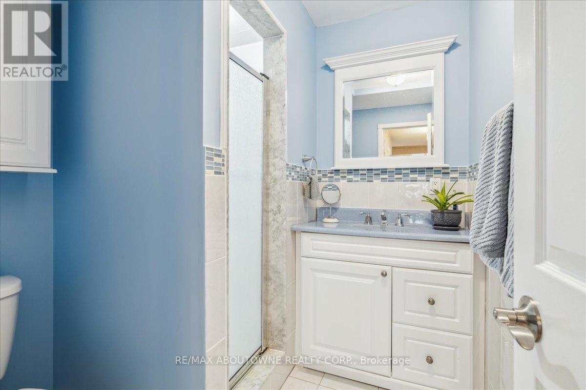 3350 Columbine Crescent, Mississauga, Ontario  L5N 6A8 - Photo 27 - W12184182