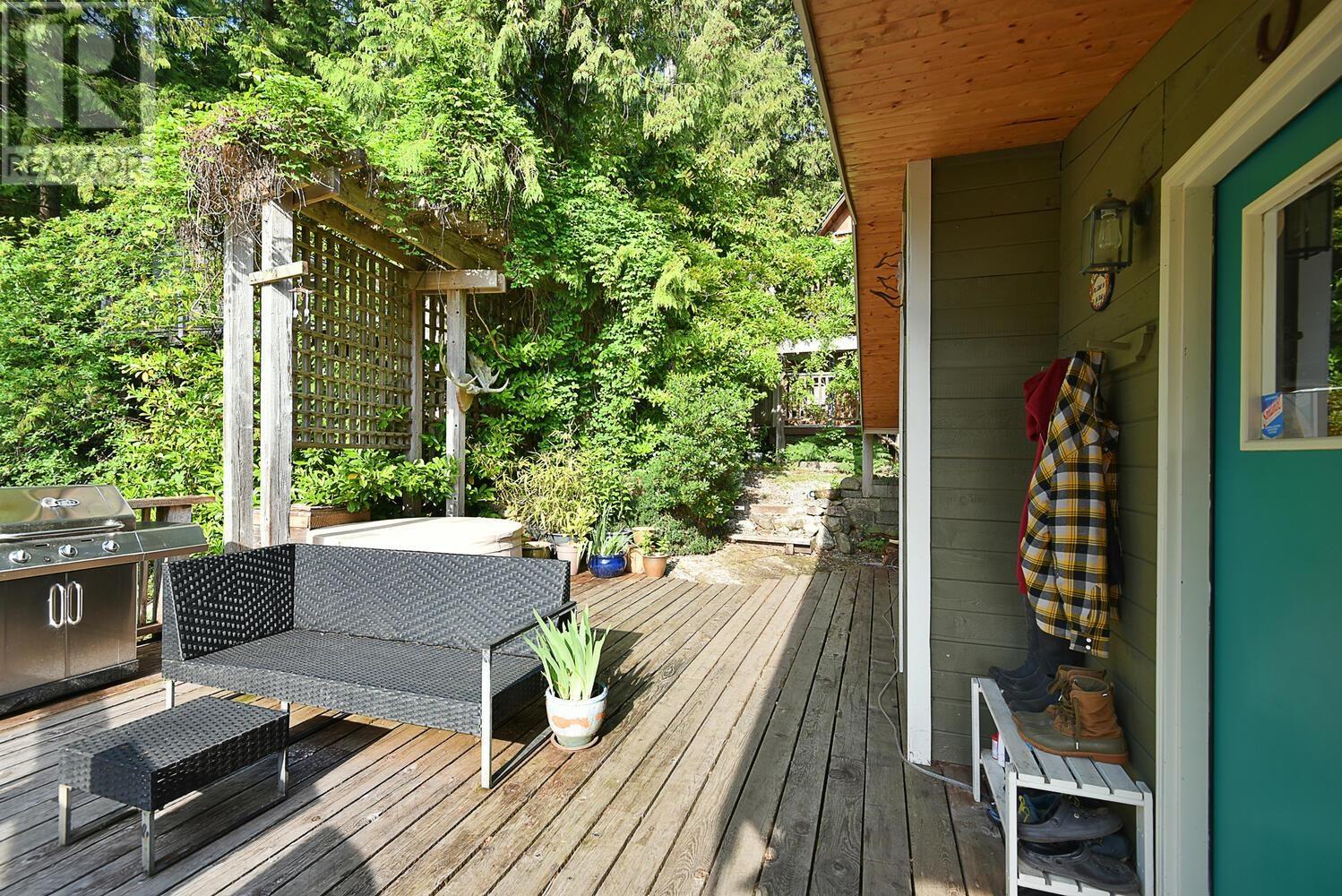 7563 Sechelt Inlet Road, Sechelt, British Columbia  V7Z 0C6 - Photo 14 - R3008717