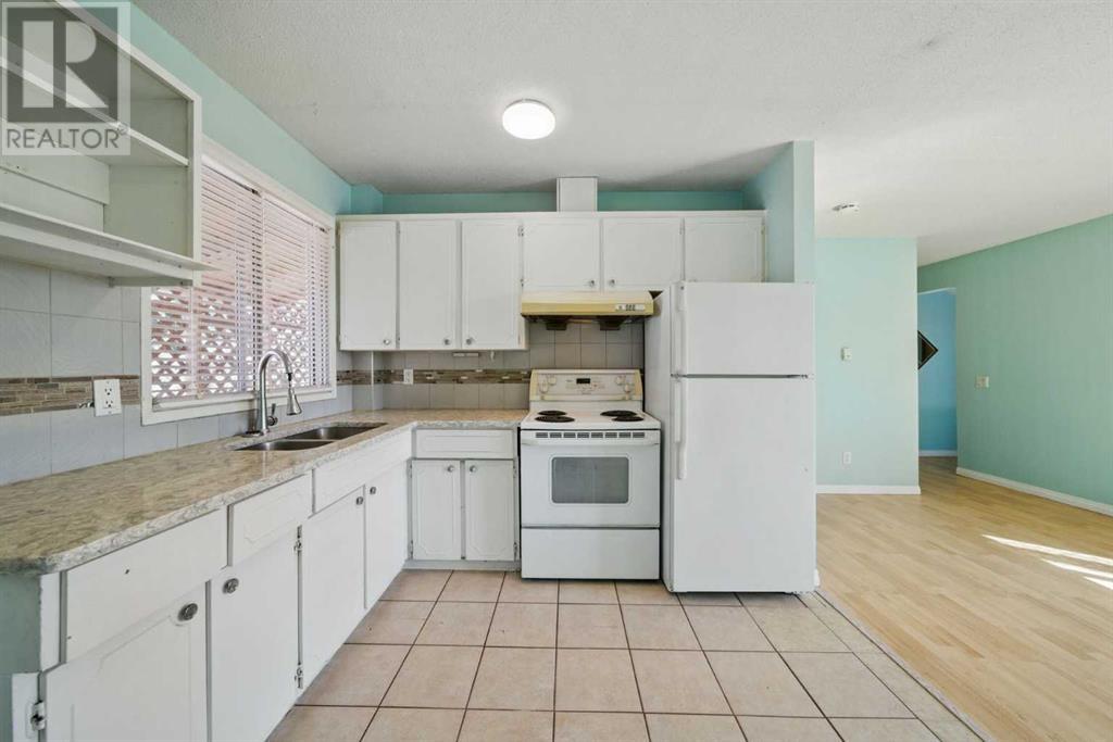 Property at 1209 53 Street SE image 3