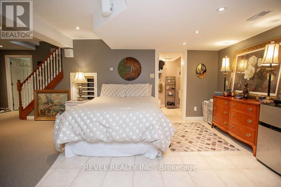 92 Highland Drive, Brantford, Ontario  N3T 5L7 - Photo 37 - X12184099