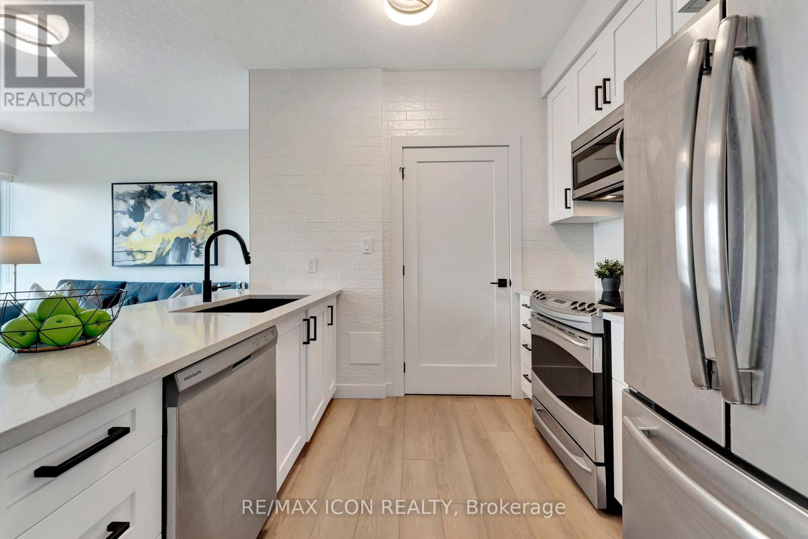 1107 - 170 Water Street N, Cambridge, Ontario  N1R 3B6 - Photo 10 - X12184135