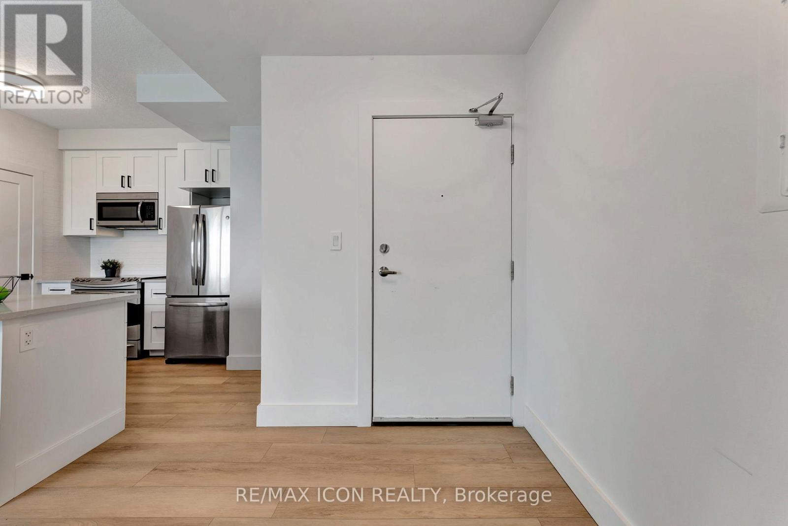 1107 - 170 Water Street N, Cambridge, Ontario  N1R 3B6 - Photo 3 - X12184135