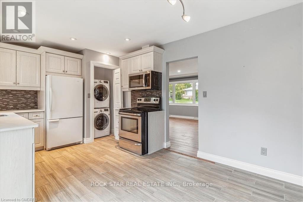 Upper - 10 Westdale Drive, St. Catharines, Ontario  L2S 2R8 - Photo 13 - X12184136