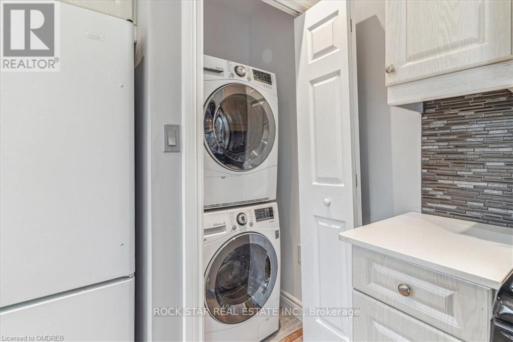 Upper - 10 Westdale Drive, St. Catharines, Ontario  L2S 2R8 - Photo 9 - X12184136