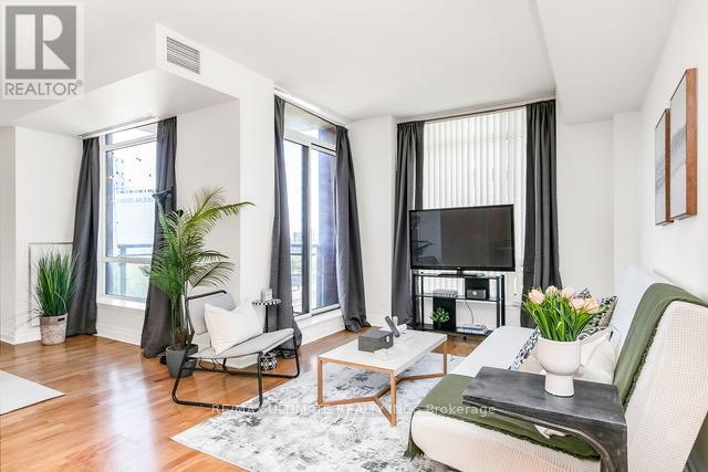 607 - 500 Queens Quay W, Toronto (Waterfront Communities), Ontario  M5V 3K8 - Photo 3 - C12184361