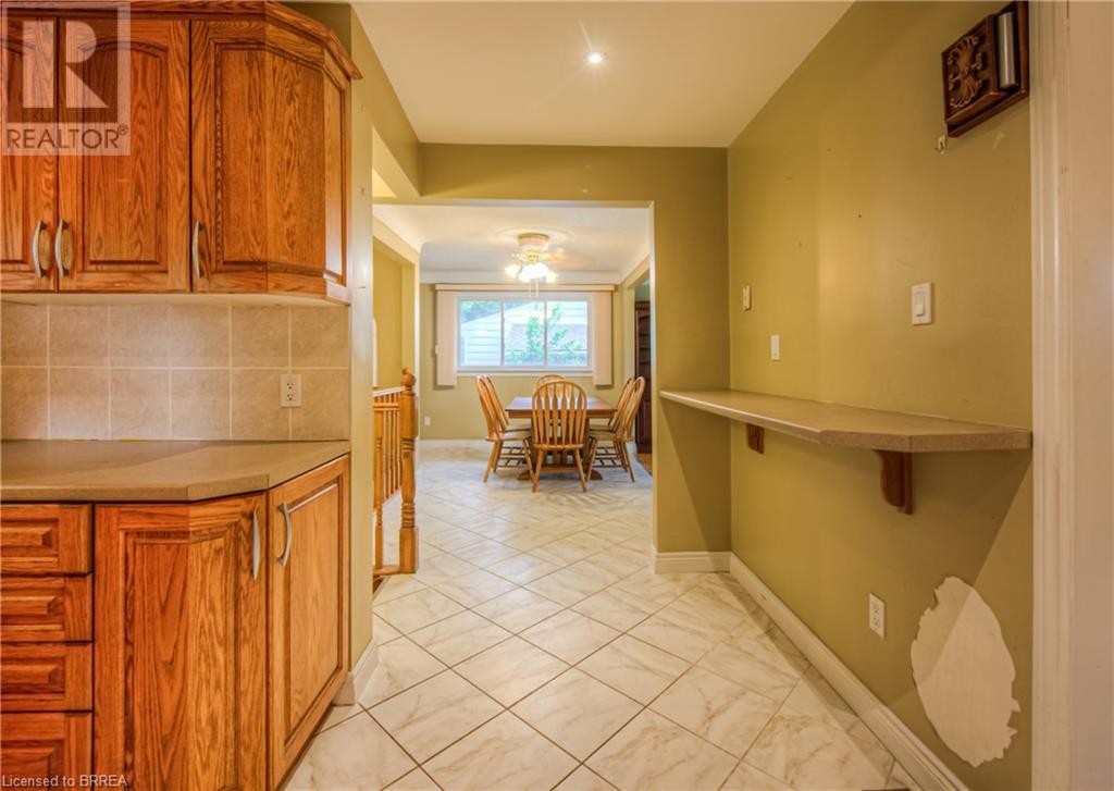 16 Rowanwood Avenue, Brantford, Ontario N3S 7B6 - Photo 14 - 40724657
