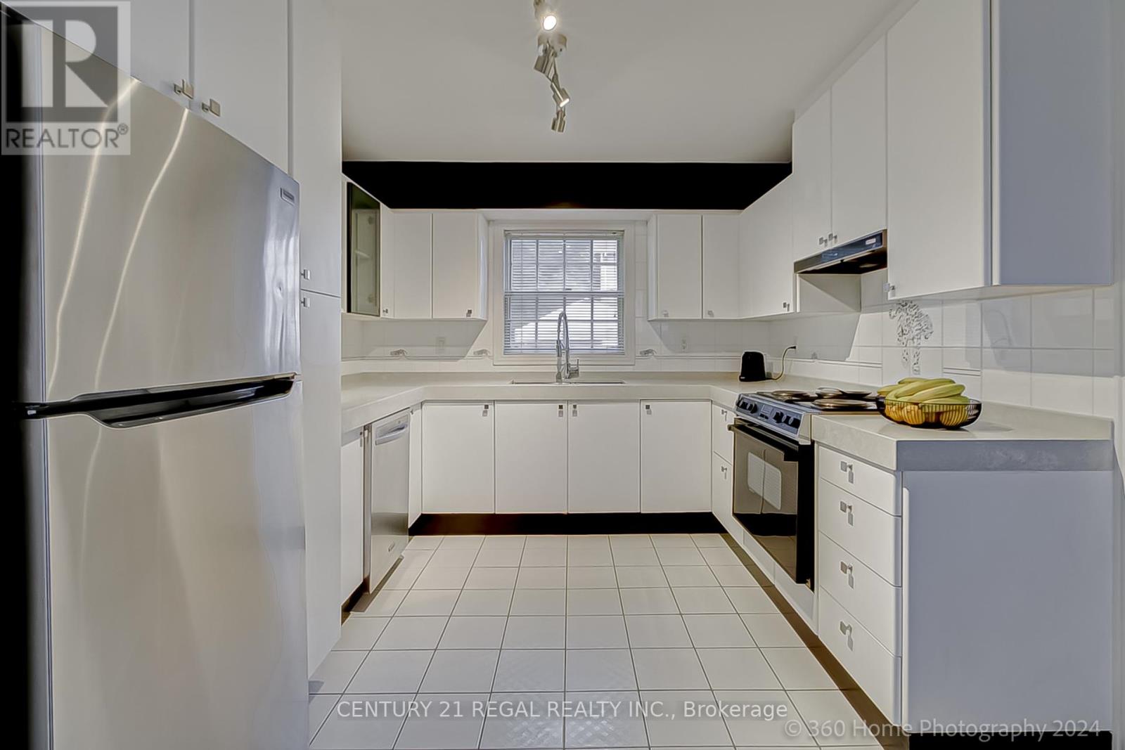 2239 Gerrard Street E, Toronto (East End-Danforth), Ontario  M4E 2C9 - Photo 8 - E12184296