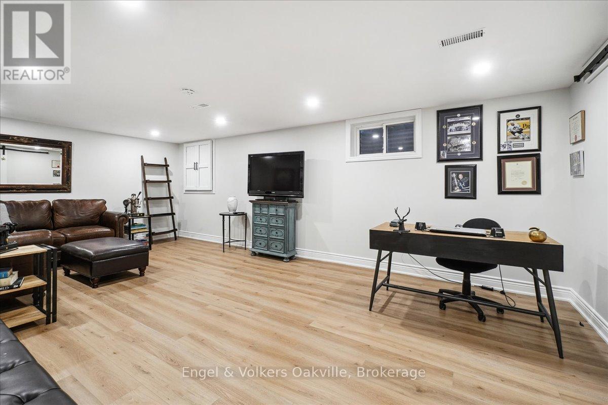 2044 Mississauga Road, Mississauga (Sheridan), Ontario  L5H 2K6 - Photo 40 - W12178696