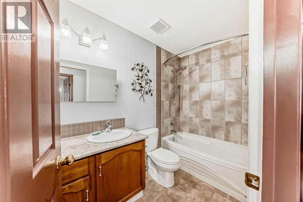 229 Sandarac Drive Nw, Calgary, Alberta  T3K 3W8 - Photo 23 - A2212633