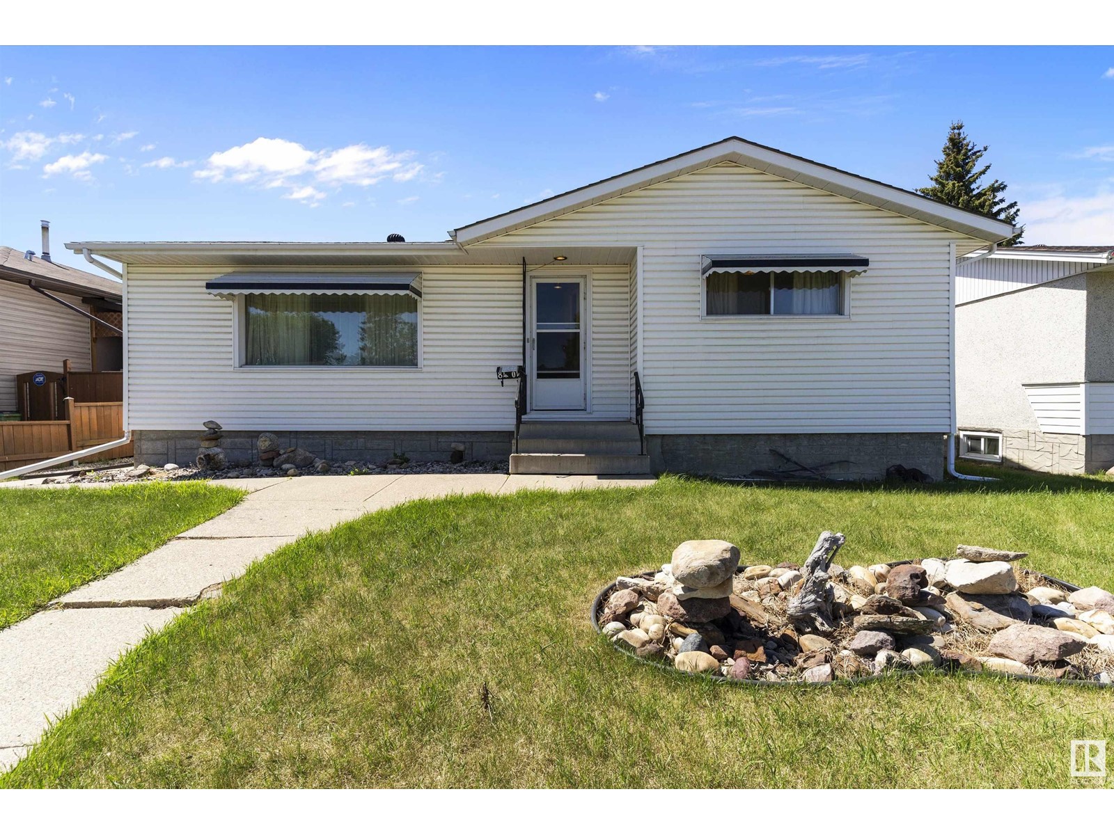 Property at 8404 71 ST NW image 1