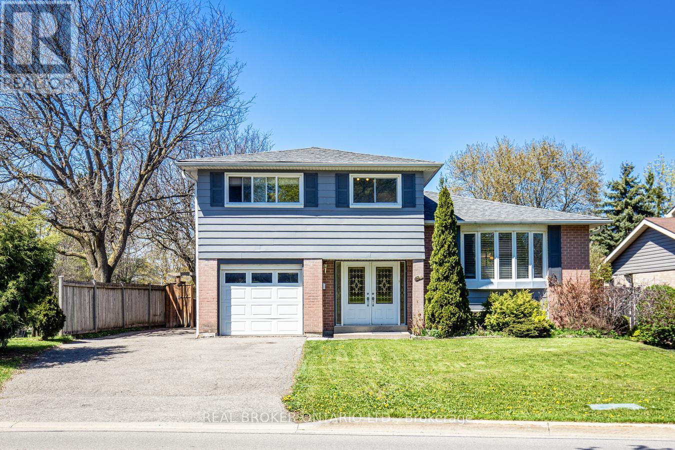 44 Mark Street, Aurora (Aurora Village), Ontario  L4G 3J5 - Photo 1 - N12184234