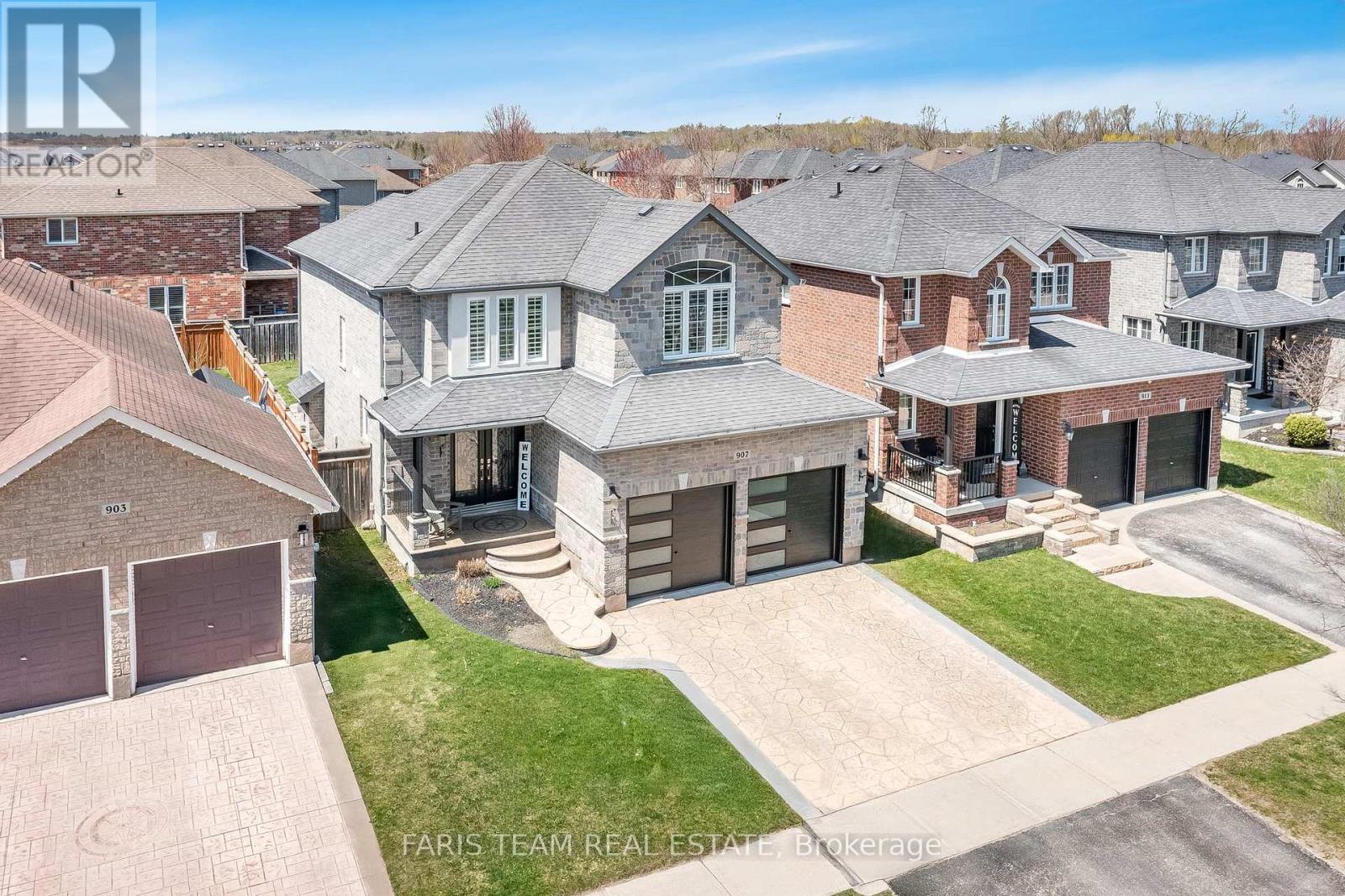 907 BOOTH AVENUE, Innisfil, Ontario