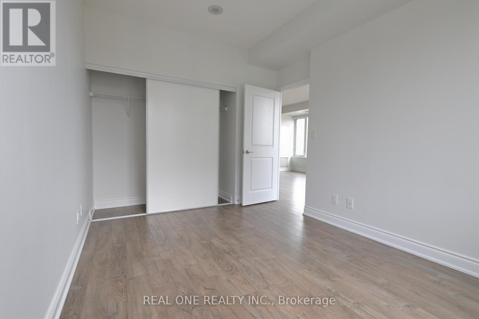 1216 - 277 South Park Road, Markham, Ontario  L3T 0B7 - Photo 10 - N12184305
