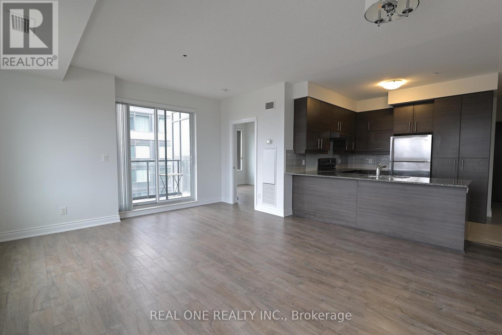 1216 - 277 South Park Road, Markham, Ontario  L3T 0B7 - Photo 4 - N12184305