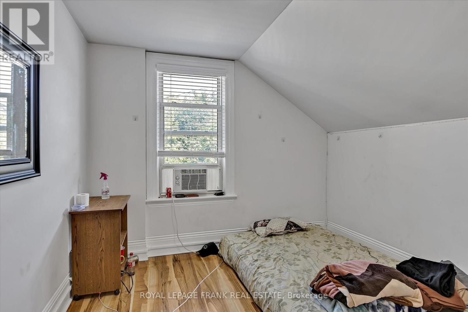 140 Antrim Street, Peterborough Central, Ontario  K9H 3G3 - Photo 23 - X12028635