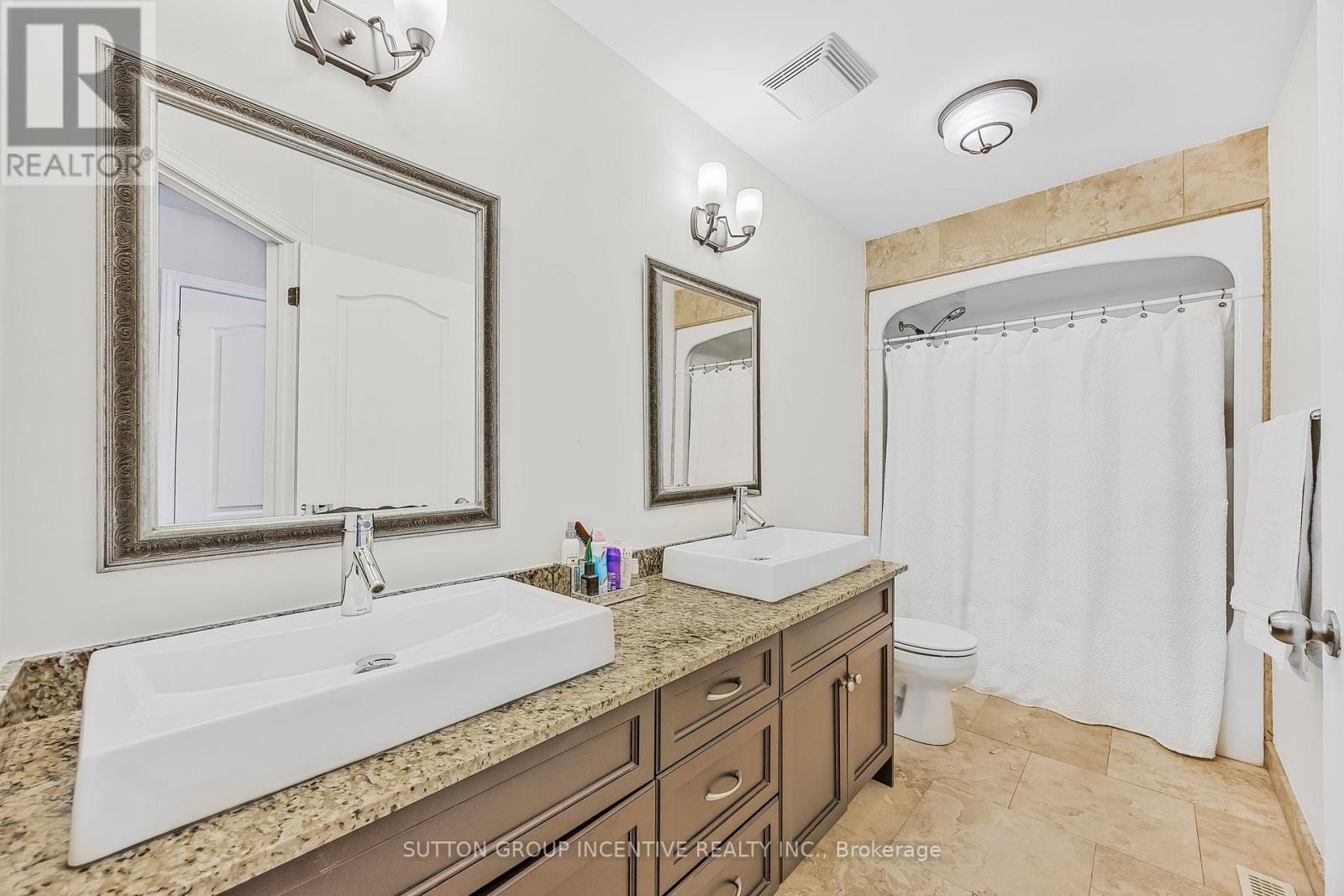 38 Lilac Lane, Springwater (Midhurst), Ontario  L9X 0N4 - Photo 33 - S12184317