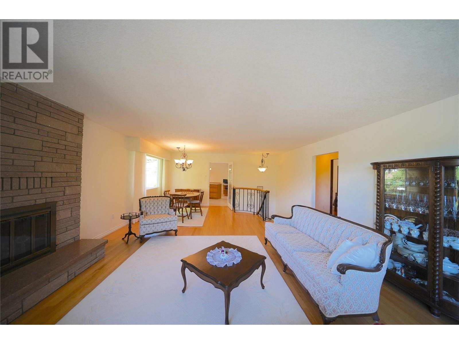 402 Beasley Street, Nelson, British Columbia  V1L 5M7 - Photo 28 - 10349458