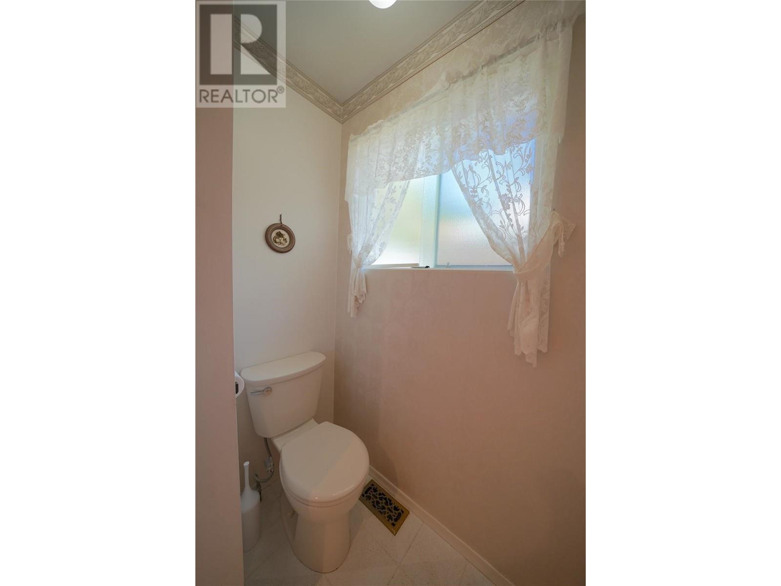 402 Beasley Street, Nelson, British Columbia  V1L 5M7 - Photo 42 - 10349458