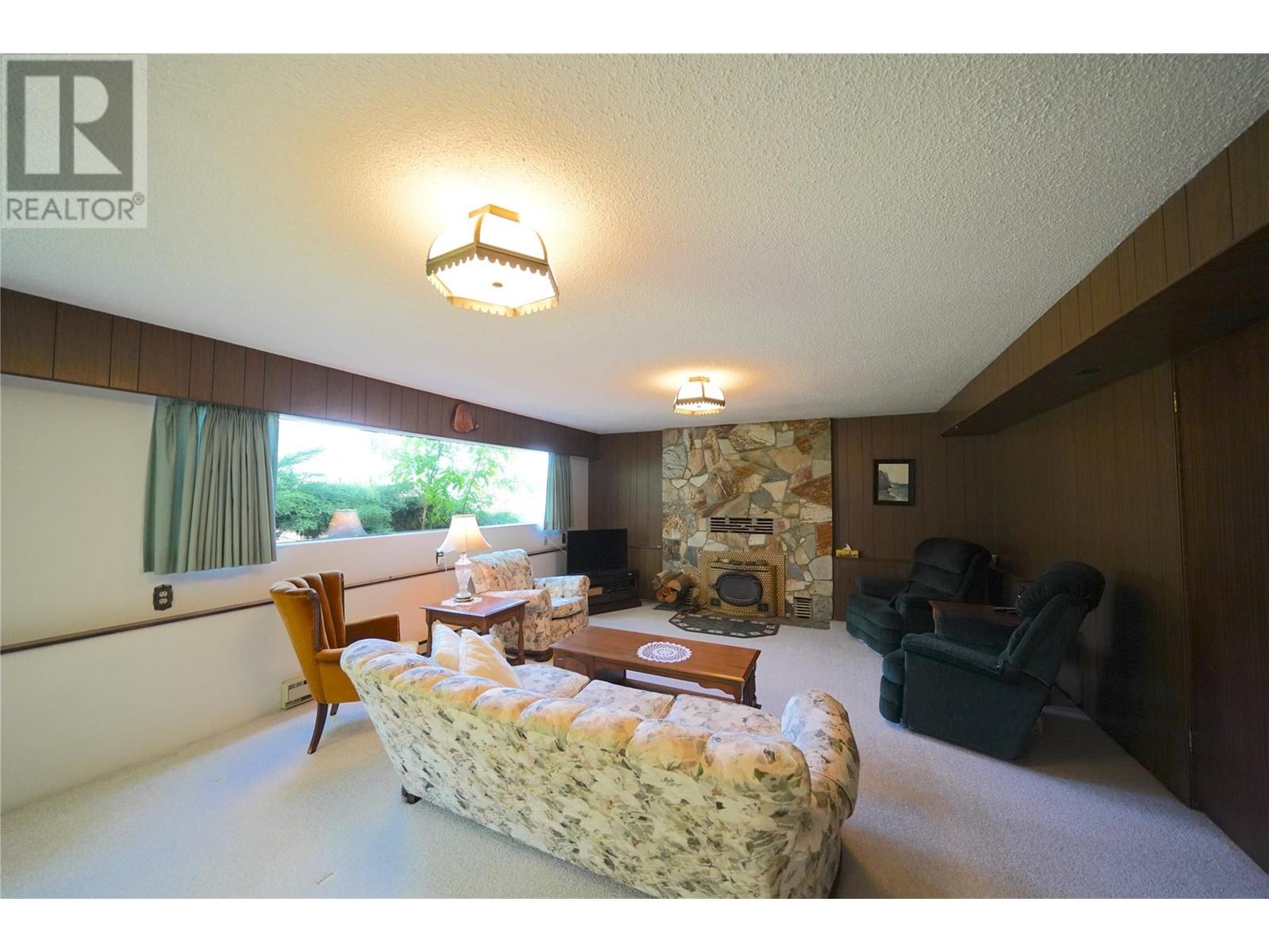 Property at 402 Beasley Street image 3