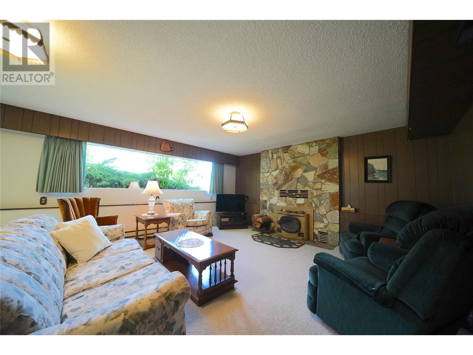 Property at 402 Beasley Street image 4