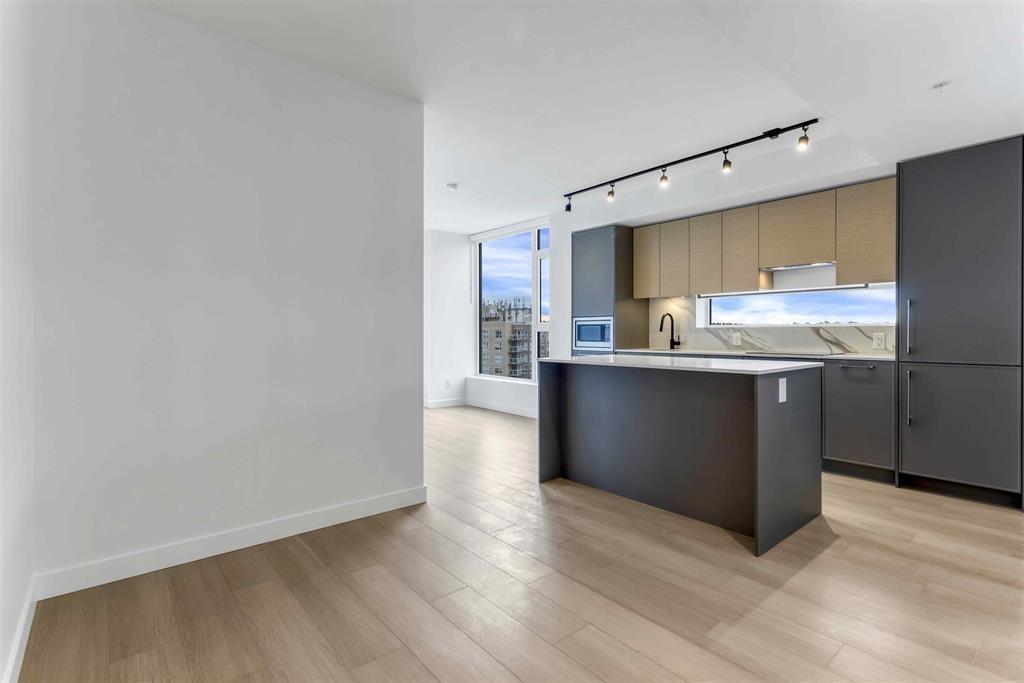 1104 13725 George Junction Avenue, Surrey, British Columbia  V3T 0V7 - Photo 4 - R3006429