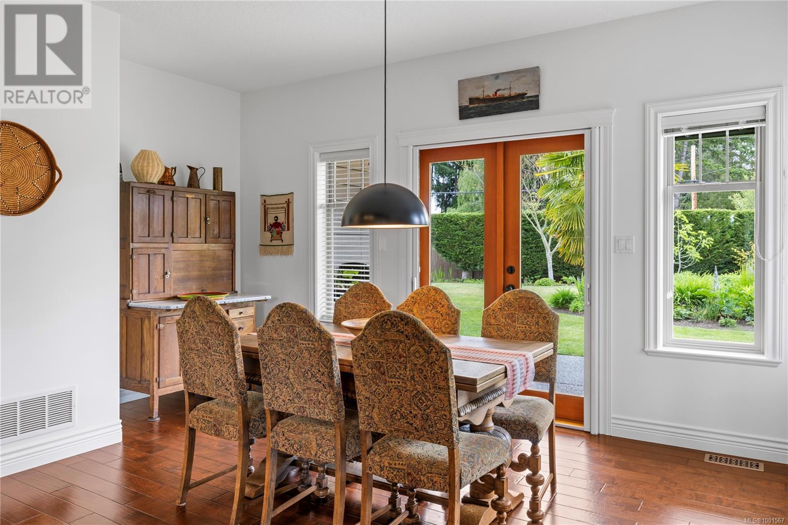 Property at 1417 Stone Lake Dr image 4
