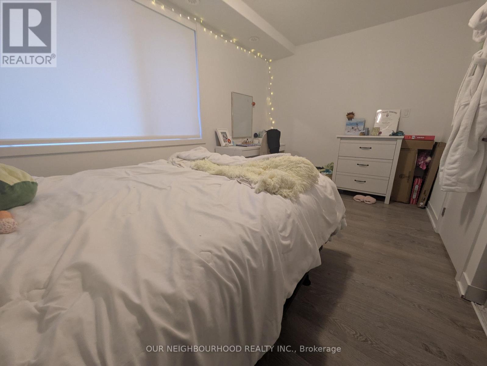 106 Green Gardens Boulevard, Toronto, Ontario M6A 0E5 - Photo 14 - C12184422