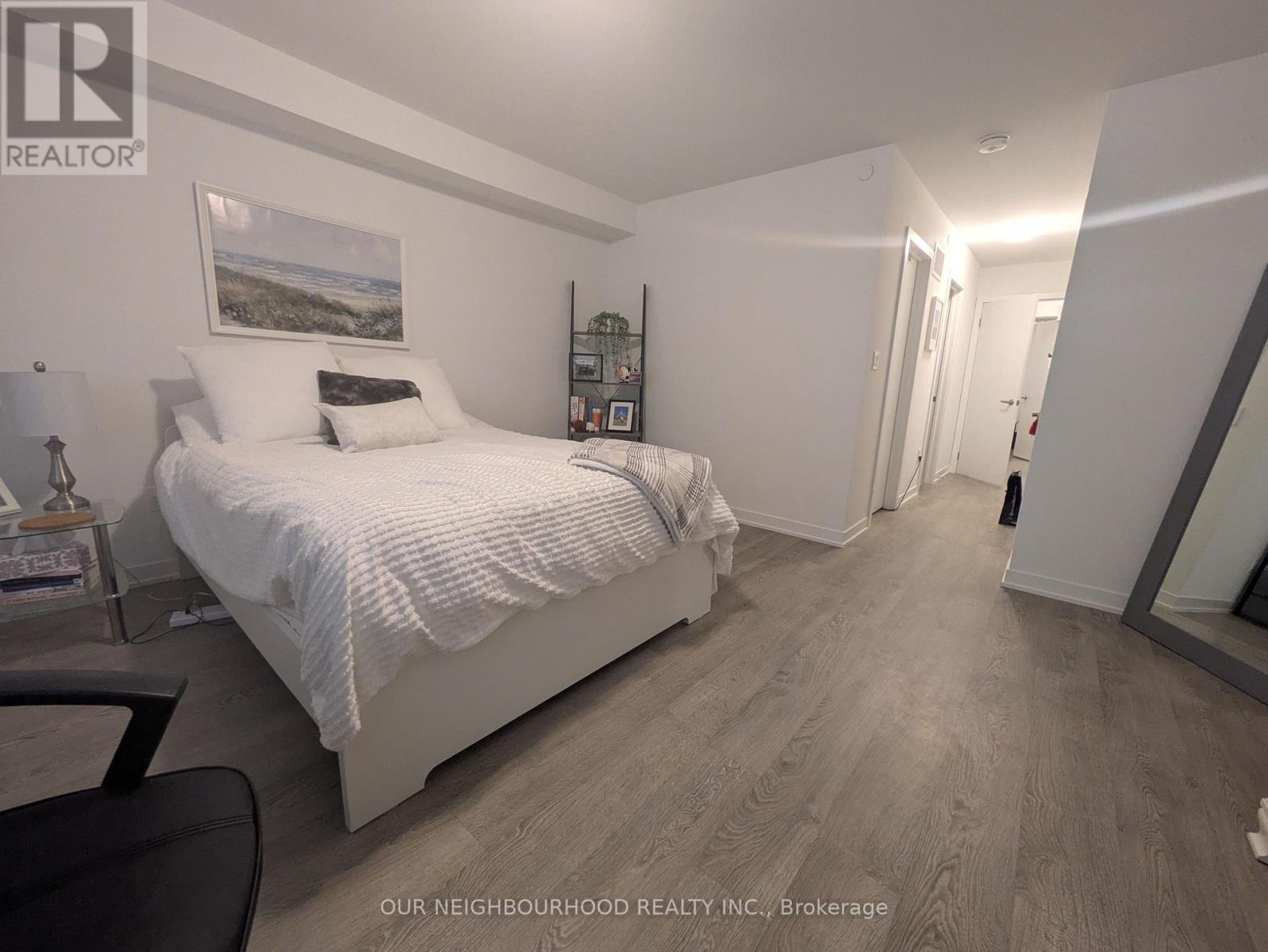 106 Green Gardens Boulevard, Toronto, Ontario  M6A 0E5 - Photo 17 - C12184422
