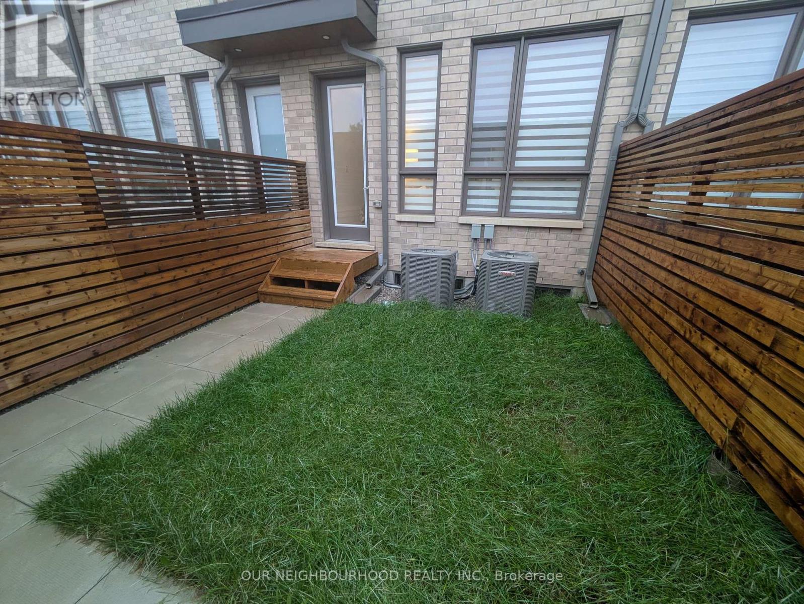 106 Green Gardens Boulevard, Toronto, Ontario  M6A 0E5 - Photo 18 - C12184422