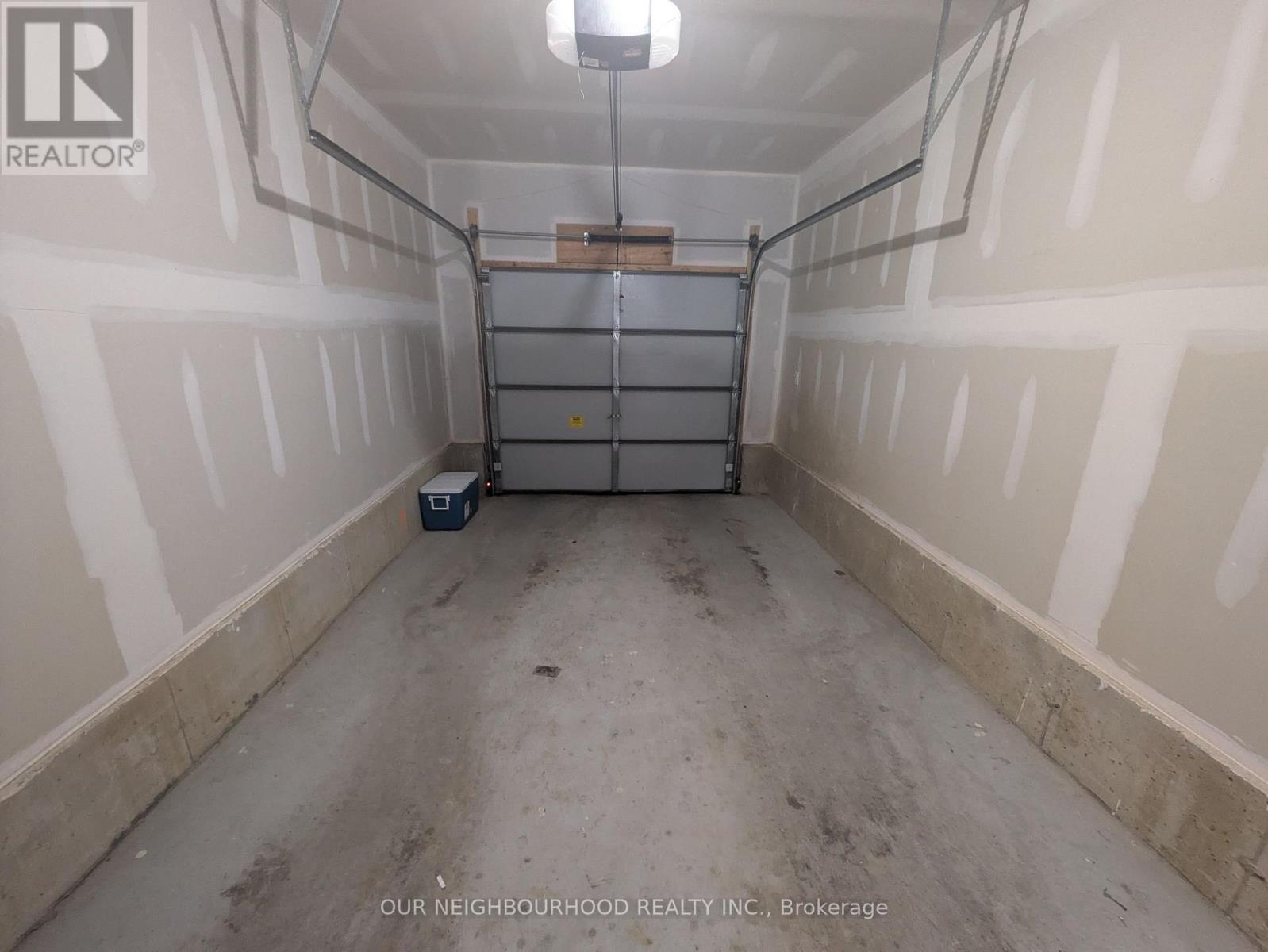 106 Green Gardens Boulevard, Toronto, Ontario M6A 0E5 - Photo 19 - C12184422