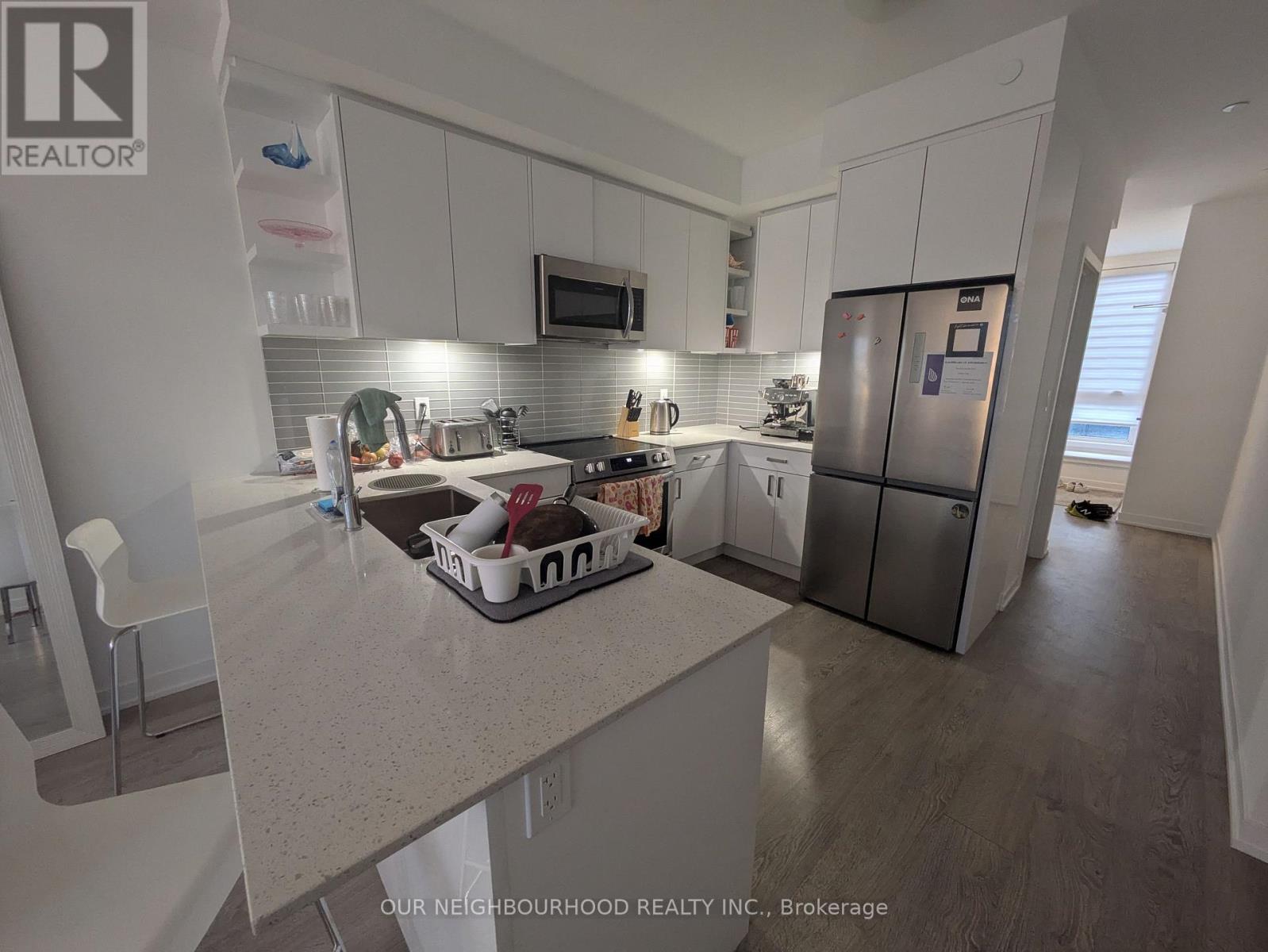 106 Green Gardens Boulevard, Toronto, Ontario M6A 0E5 - Photo 5 - C12184422