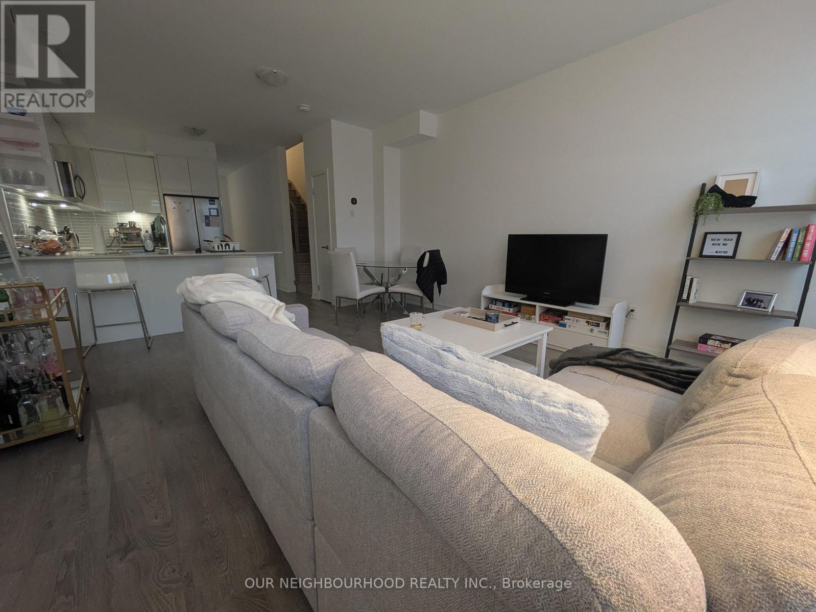 106 Green Gardens Boulevard, Toronto, Ontario M6A 0E5 - Photo 7 - C12184422
