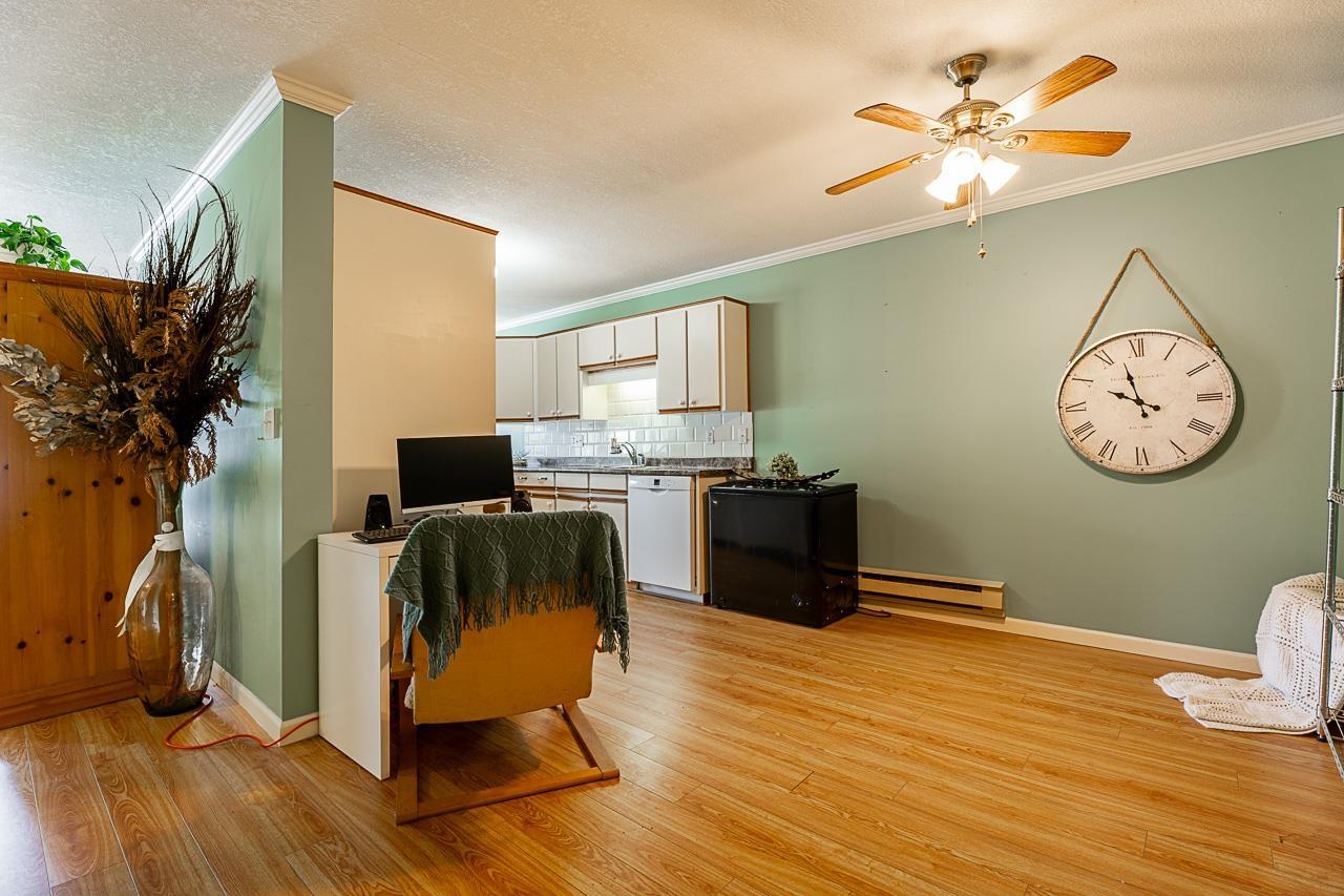 6 33123 George Ferguson Way, Abbotsford, British Columbia  V2S 2L6 - Photo 5 - R3008259